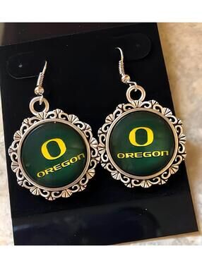 New Vintage Oregon Ducks Earrings